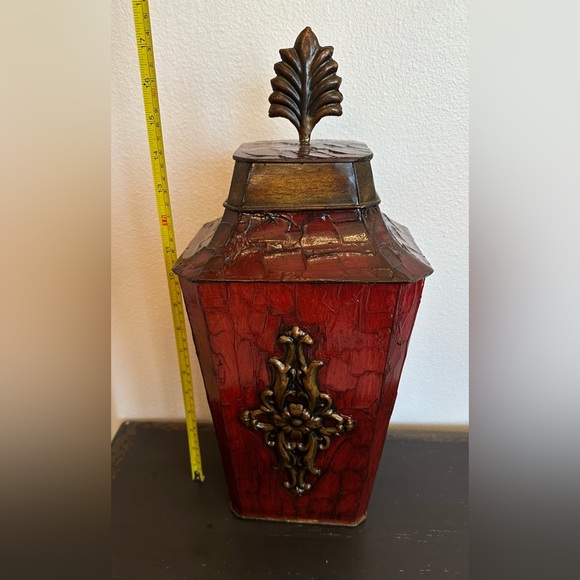 Decorative Lightweight Metal Container Accent Piece - Picture 6 of 7